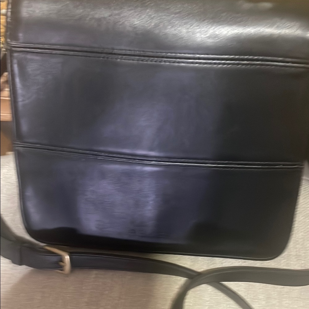 Vintage Coach 9092 Black Leather Crossbody Tribeca bag